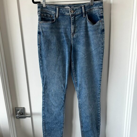 Old Navy Distressed Rockstar Super Skinny Jeans - Picture 1 of 12